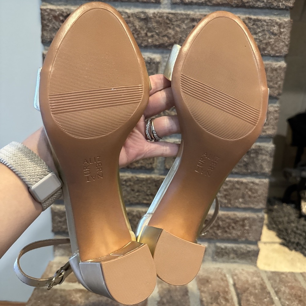 Naturalizer Women's Vera Block Heel Sandals Dark Gold Size 9M #138 - Picture 11 of 16